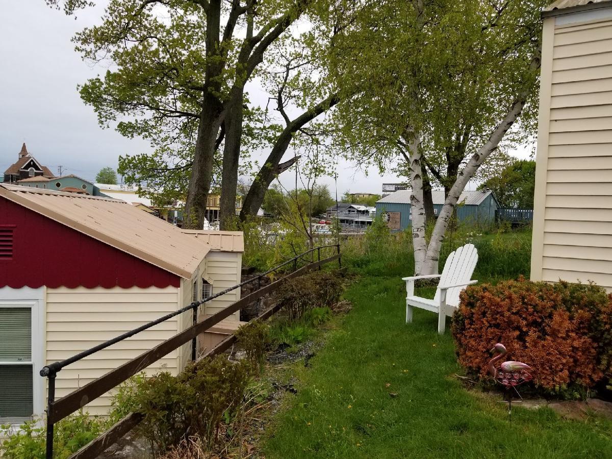 Hills Motor Court & Marina Motel Alexandria Bay Exterior foto