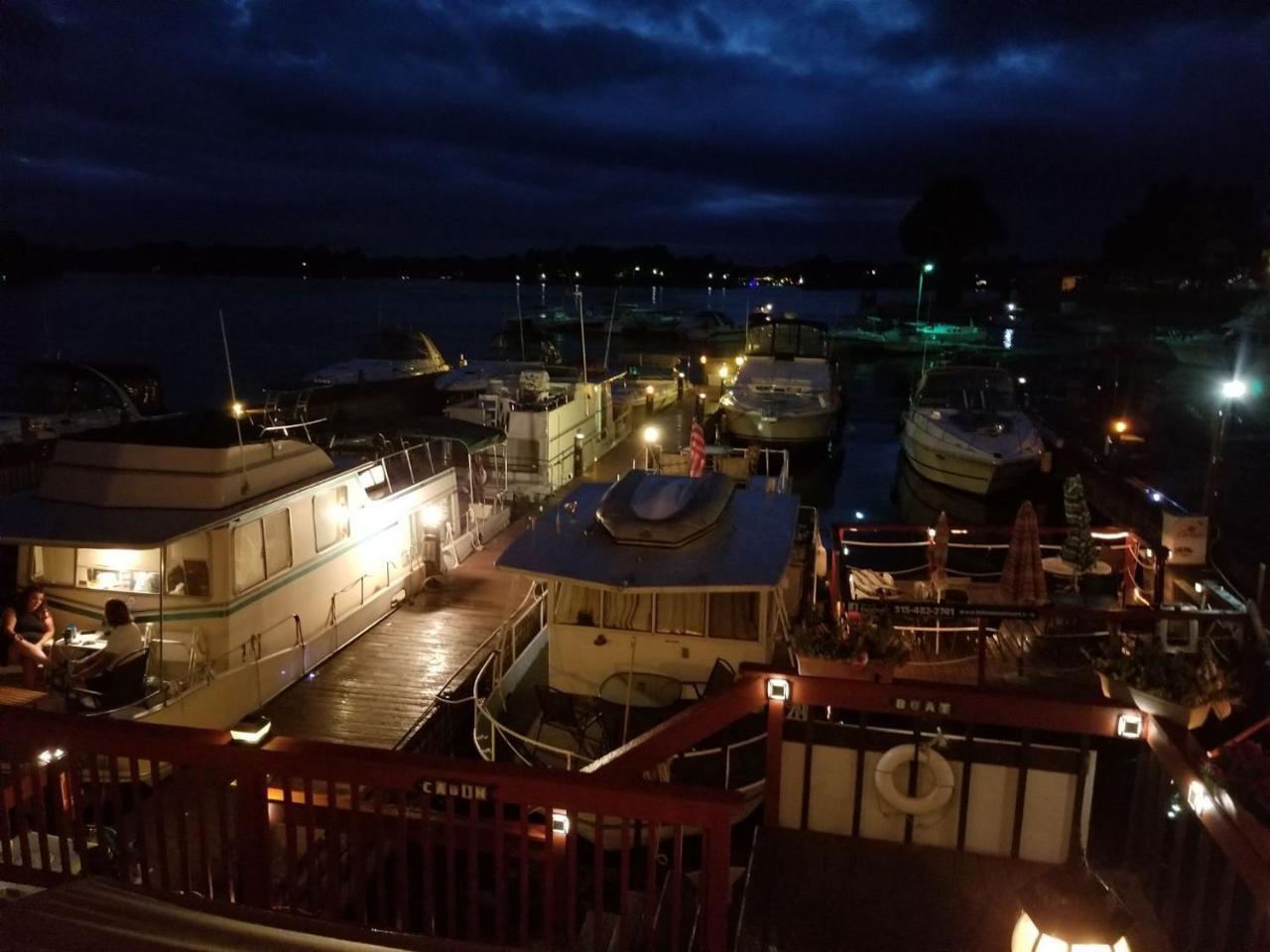 Hills Motor Court & Marina Motel Alexandria Bay Exterior foto