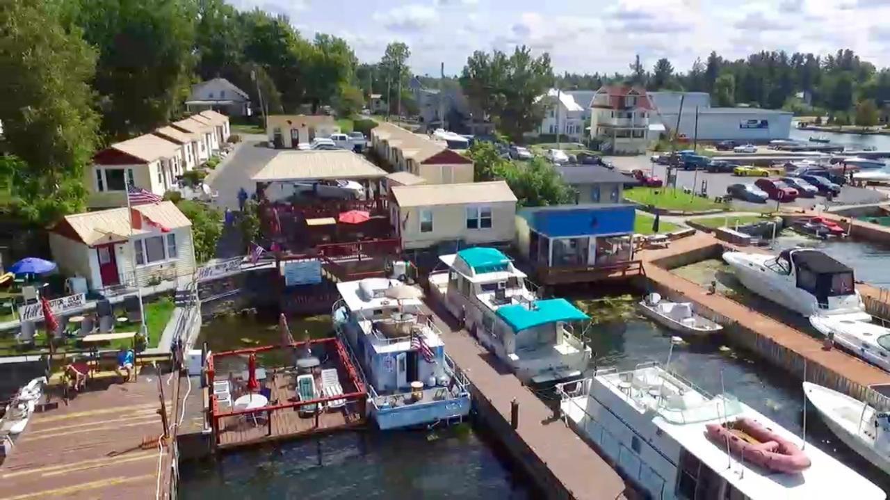 Hills Motor Court & Marina Motel Alexandria Bay Exterior foto