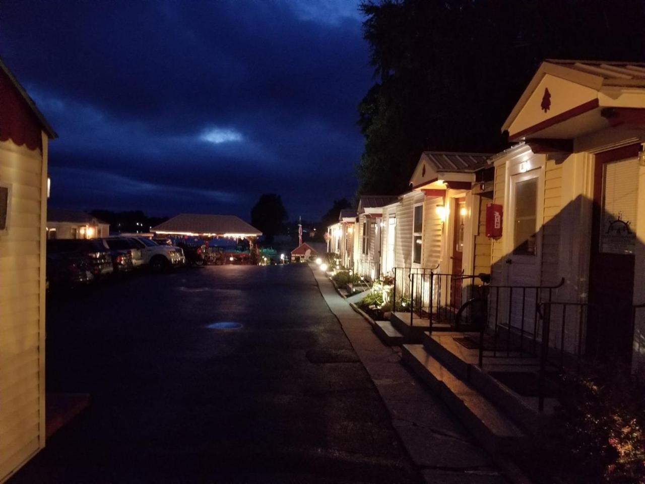 Hills Motor Court & Marina Motel Alexandria Bay Exterior foto