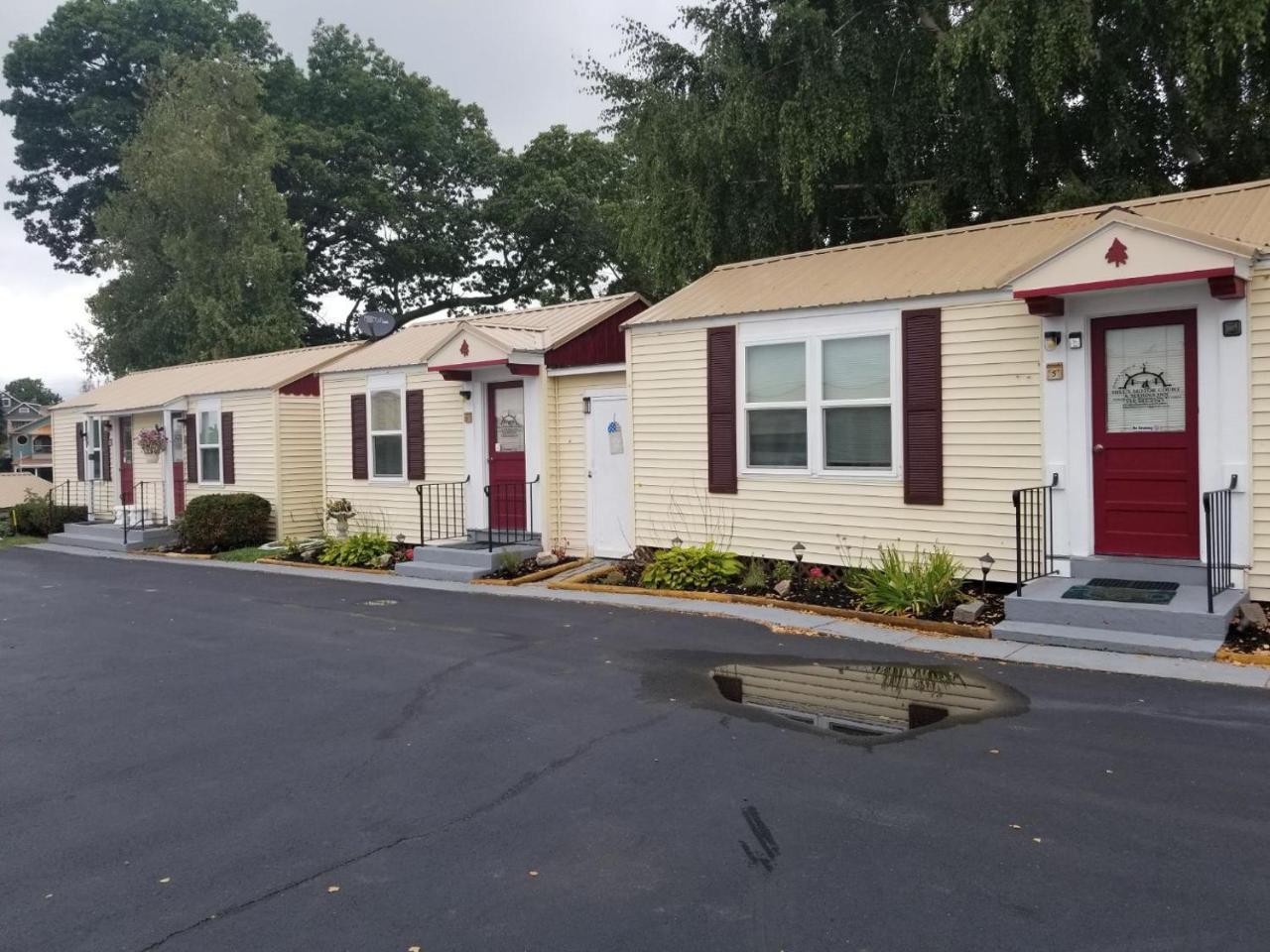 Hills Motor Court & Marina Motel Alexandria Bay Exterior foto